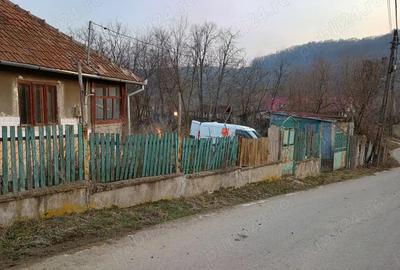 Casa batraneasca cu teren de vanzare Casa batraneasca cu teren de vanzare - 3