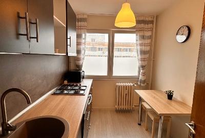 Apartament cu 3 camere semidecomandat, mobilat în Titan - 2