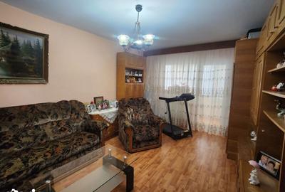 Apartament cu 3 camere decomandat în Bistrița Lac