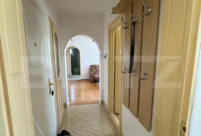 Apartament cu 3 camere semidecomandat în Central - 13