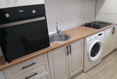 Apartament cu 3 camere decomandat în Florești - 1