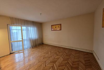 Apartament cu 4 camere decomandat în Central - 5