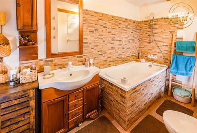 TUR LIVE! Apartament in vila, compozitie particulara, Ultracentral, Sfantu Gheor - 15