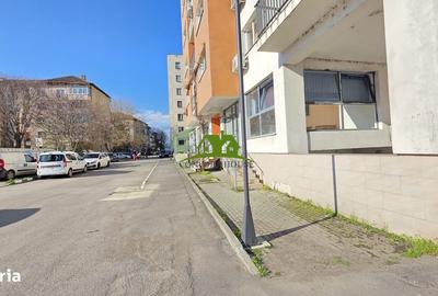 Spațiu comercial, de 70 mp, în Central - 14