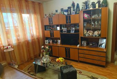 Vand Ap 2 camere Ora? Hunedoara bulevardul Dacia zona Centrala - 5