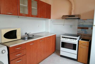 Apartament cu 2 camere decomandat în Berceni