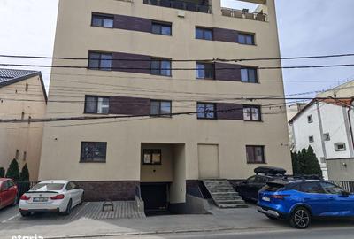 Spațiu comercial, de 110 mp, în Central