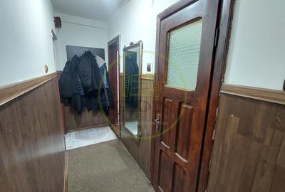 Apartament cu 3 camere semidecomandat în Valea Rosie - 6