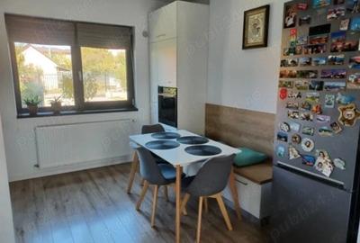 Casă cu 4 camere cu Teren 360 Mp în Balciu - 8
