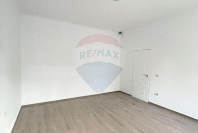 Casa / Spatiu comercial cu 6 camere de inchiriat in zona centrala Casa / Spatiu comercial cu 6 camere de inchiriat in zona centrala - 20