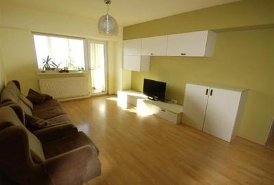 Apartament cu 3 camere decomandat, mobilat în Berceni