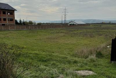 Teren de 2300 mp, în Central - 1