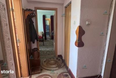 Apartament cu 3 camere semidecomandat în Central - 4