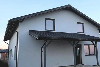 Casă cu 3 camere cu Teren 390 Mp în Păulești - 1