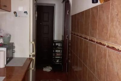 Garsonieră decomandată în Sascut - 4