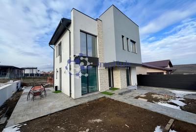 Casă individuală cu 6 camere cu Canalizare în Rediu - 10
