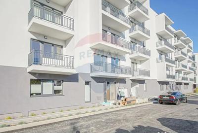 Apartament cu 2 camere decomandat în Tractorul - 1