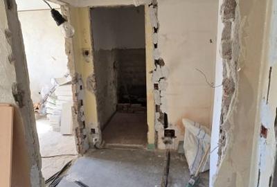 SE VINDE APARTAMENT PREGATIT PENTRU RENOVAT 2 CAMERE CONF. 1  iANCUULUI METROUL - 8