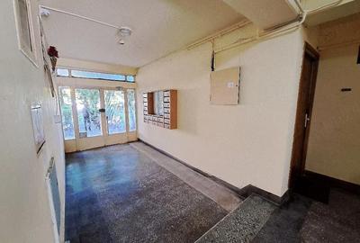 Apartament cu 3 camere semidecomandat în Funcționarilor - 1