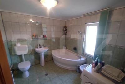 EXCLUSIVITATE! Casa cu 4 camere, 130 mp, 20 ari teren, zona - 4