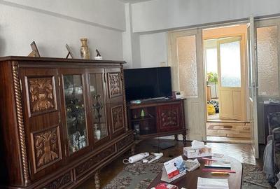 Apartament cu 4 camere decomandat în Central - 3