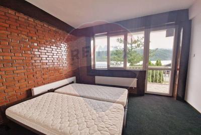 Spațiu comercial, de 713 mp, în Eșelnița - 1