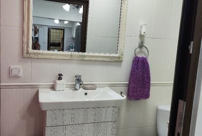 Apartament cu 3 camere semidecomandat în Central - 5