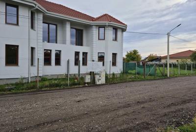 Casă cu 3 camere în Central - 2