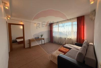 Apartament cu 3 camere semidecomandat în Grivița