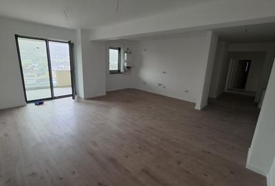 Apartament cu 3 camere în Central - 3