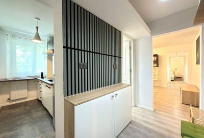 Apartament cu 3 camere semidecomandat, mobilat în Cetății - 1