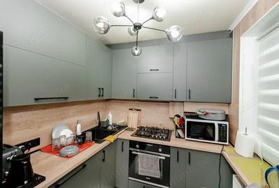 Apartament cu 2 camere decomandat în Torontalului