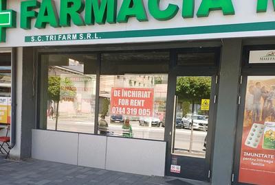 Spațiu comercial, de 80 mp, în Central - 4