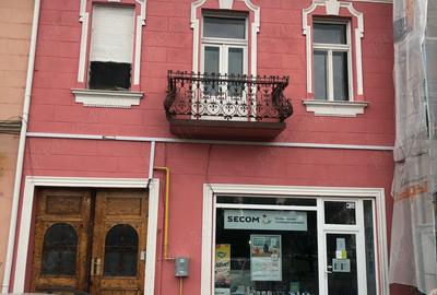 Spațiu comercial, de 60 mp, în Central