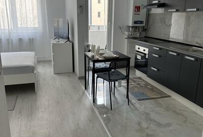 Garsonieră în Roșu