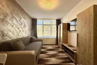 Garsonieră decomandată în Tractorul