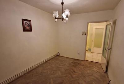 Apartament 2 camere confort 1 Viziru 1 etaj 2/4 Liber - 4