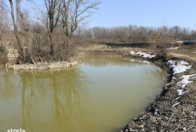 Teren de 3900 mp, în Cocorăștii Colț - 2