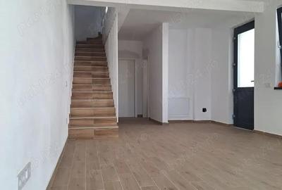 Casă cu 3 camere cu Teren 210 Mp în Sânpetru