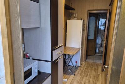 Inchiriez apartament 2 camere utilat si mobilat str. Otelarilor - 5