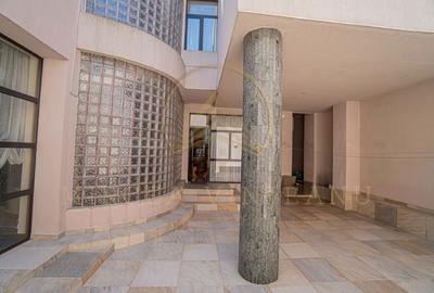 Ultracentral -Cladire impozanta  D+P+2E. - 44