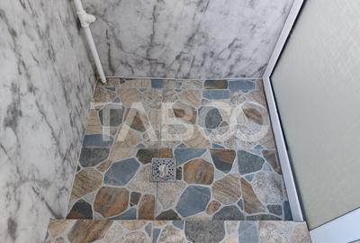 Garsoniera 11 mp renovata total in 2025 etaj 1 baie proprie Cisnadie - 10