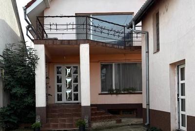 Casa spatioasa D+P+M cu garaj locuibil, zona Iosia - 1