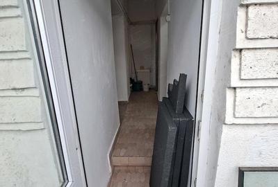 Spațiu comercial, de 42 mp, în Central - 1