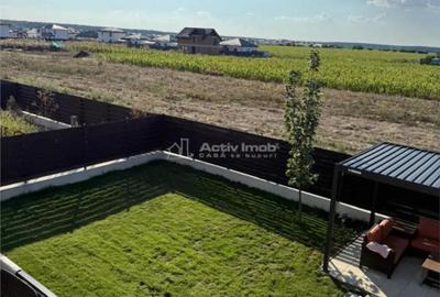 Casă cu 4 camere cu Canalizare în Central - 3