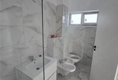 Casă cu Teren 290 Mp în Central - 3