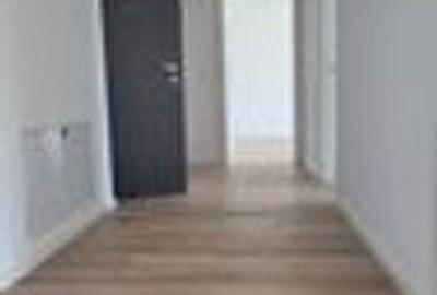 Apartament cu 5 camere în Est - 1