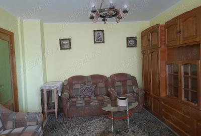 Apartament luminos si spatios langa Spitalul Judetean, cu centrala proprie - 4