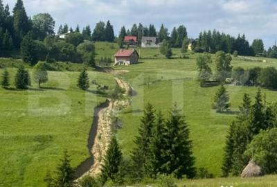 Teren de 1800 mp, în Central - 1