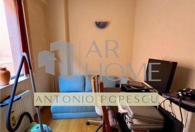 Apartament 4 camere, terasa 49,5 mp, an 2010, Ploiesti, Bd. - 14